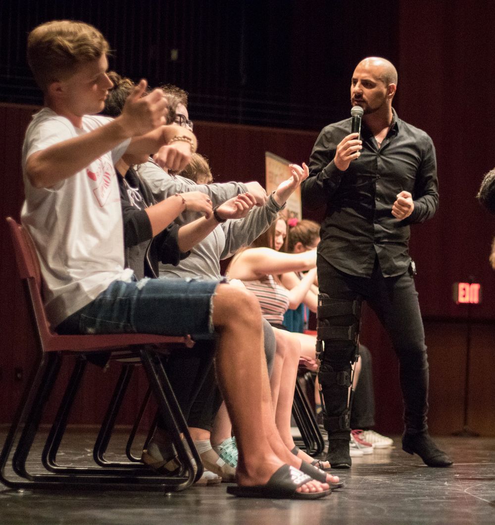 Eric Mina, high school hypnotist