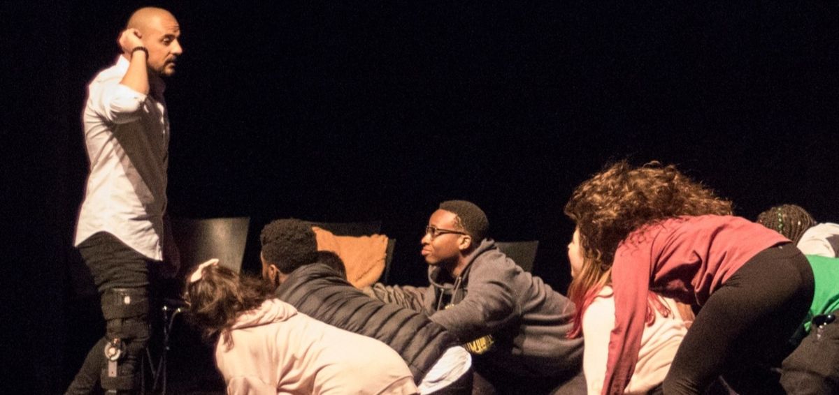 Hypnotized volunteers during an Eric Mina show